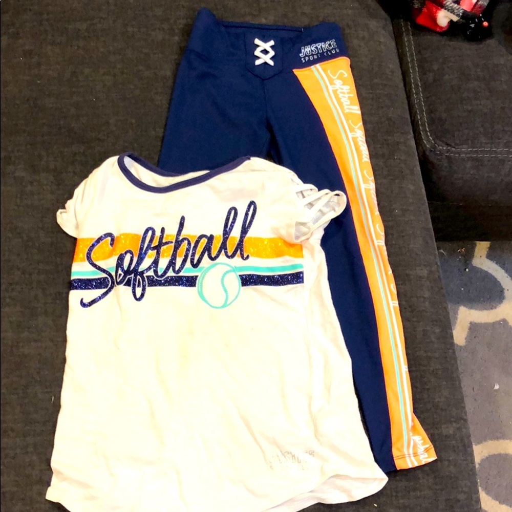 A tee shirt and leggings
